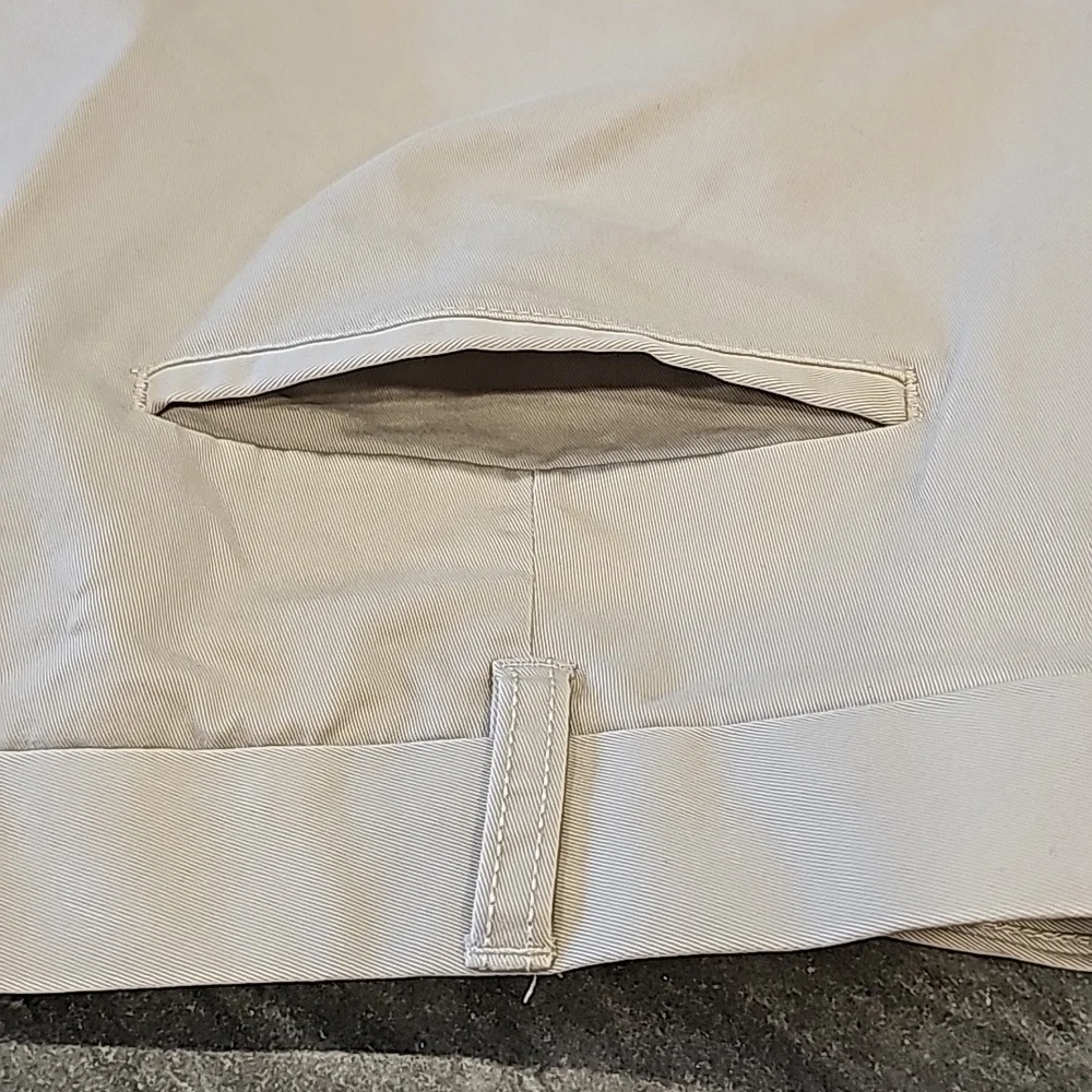 Izod 38x30 Sand Chinos With Pockets Casual Comfort Coastal Beach Fun - Picture 6 of 7